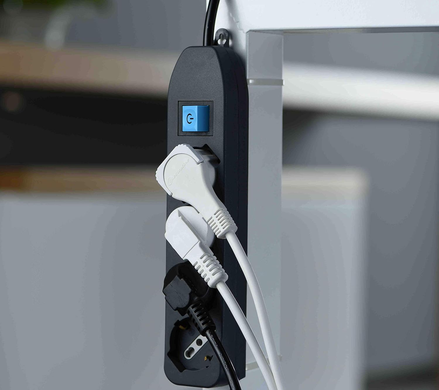 Electraline 62073 Multipresa 4 Posti con Interruttore - immagine 3