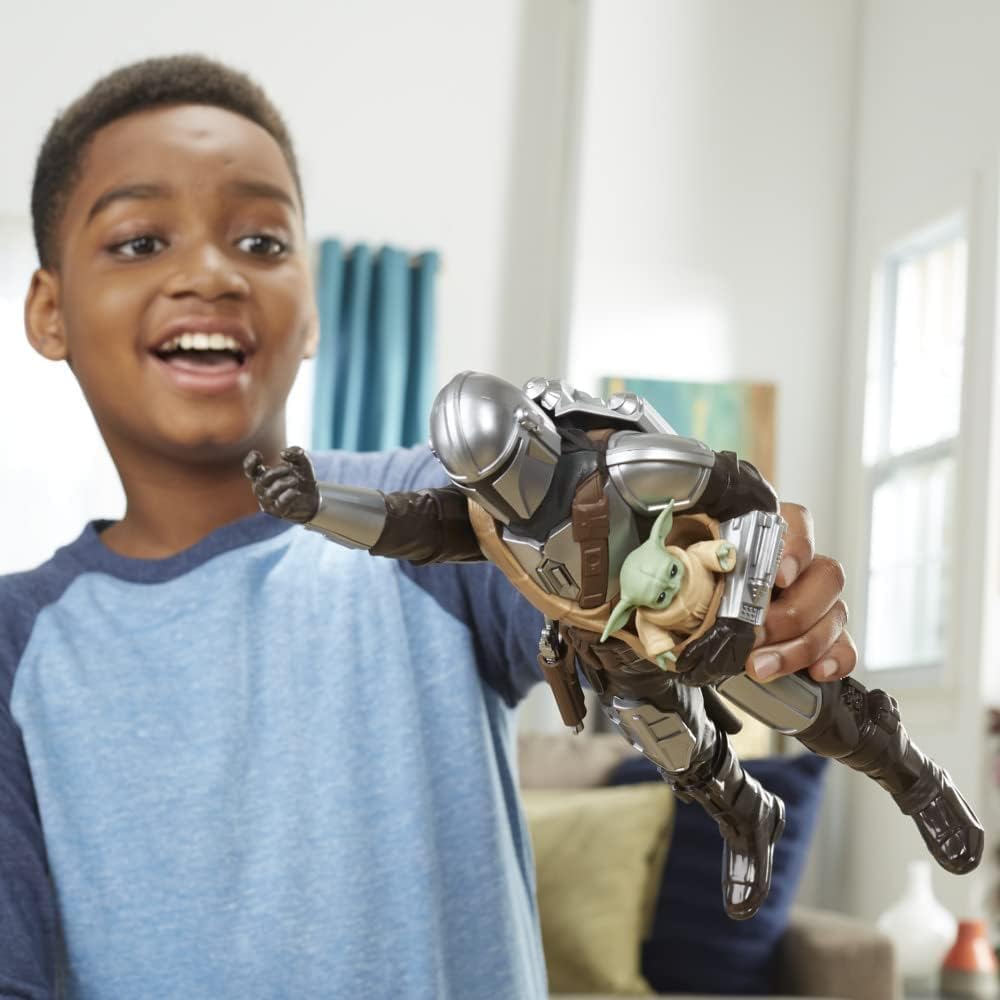 Hasbro Star Wars Galactic Action - Mandaloriano e Grogu - immagine 7