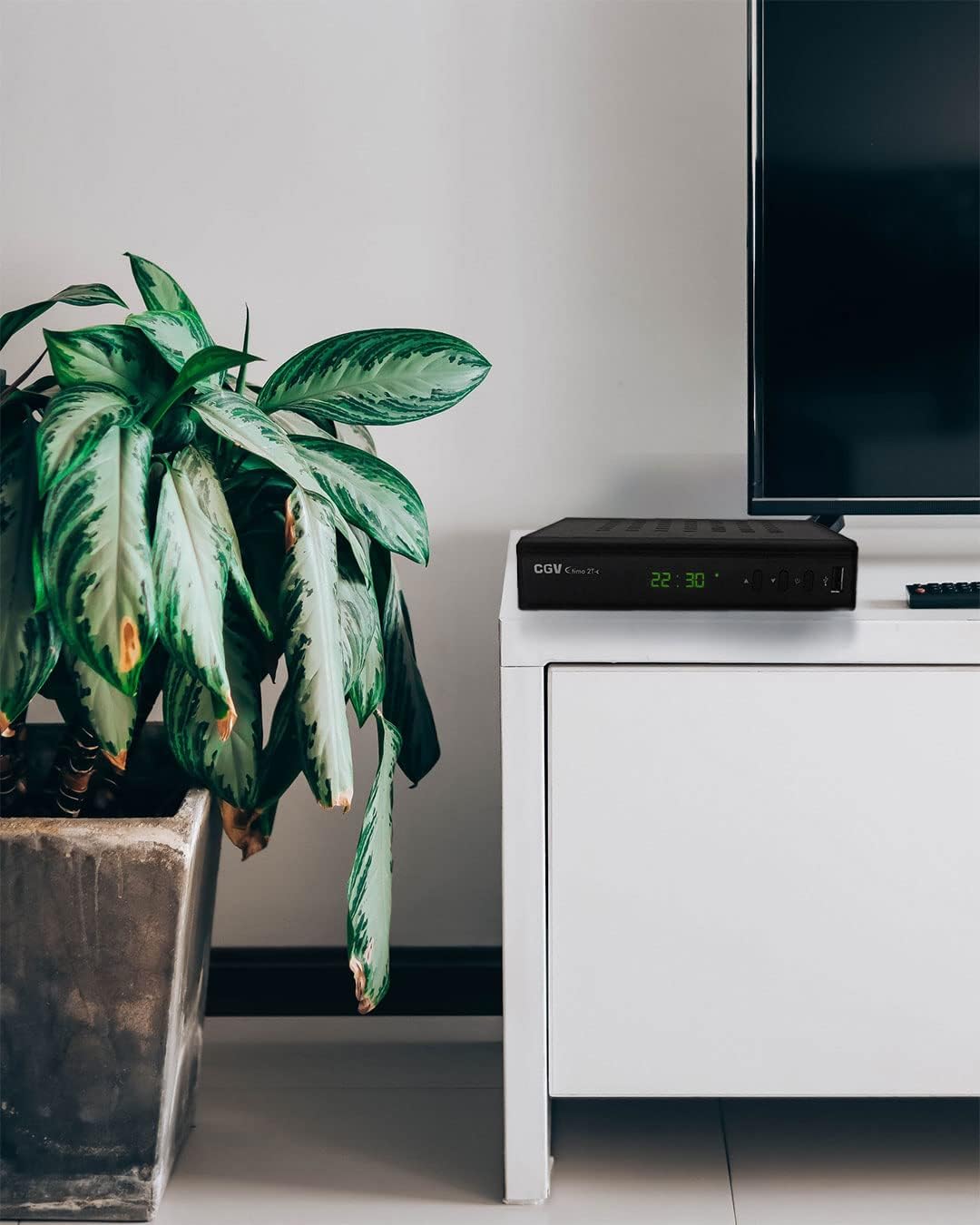 CGV etimo 2T-C - Ricevitore TNT HD Dual Tuner, colore: Nero - immagine 2