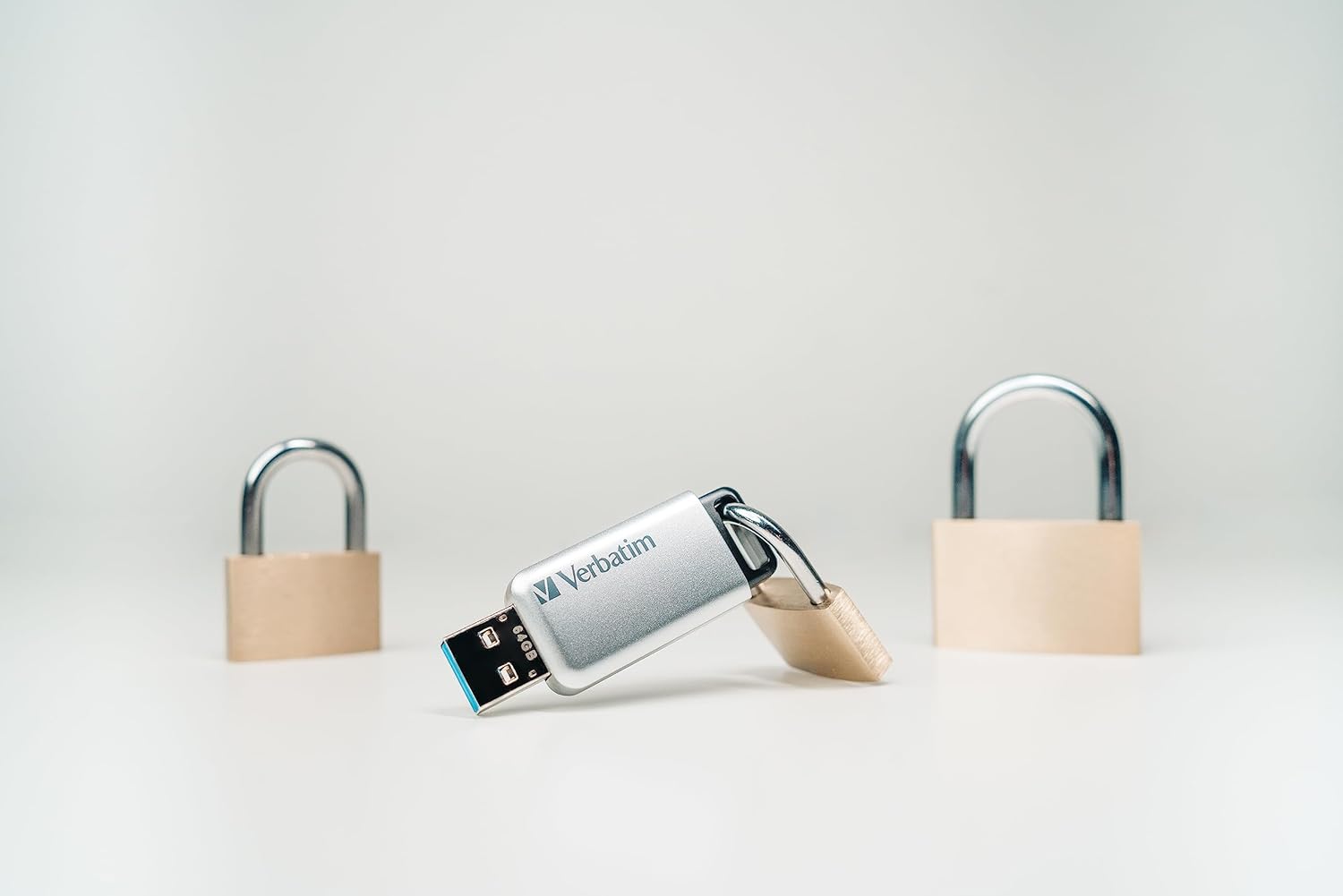 Verbatim 98666 SecureDataPro Penna Flash USB 3 da 64GB, Argento - immagine 3