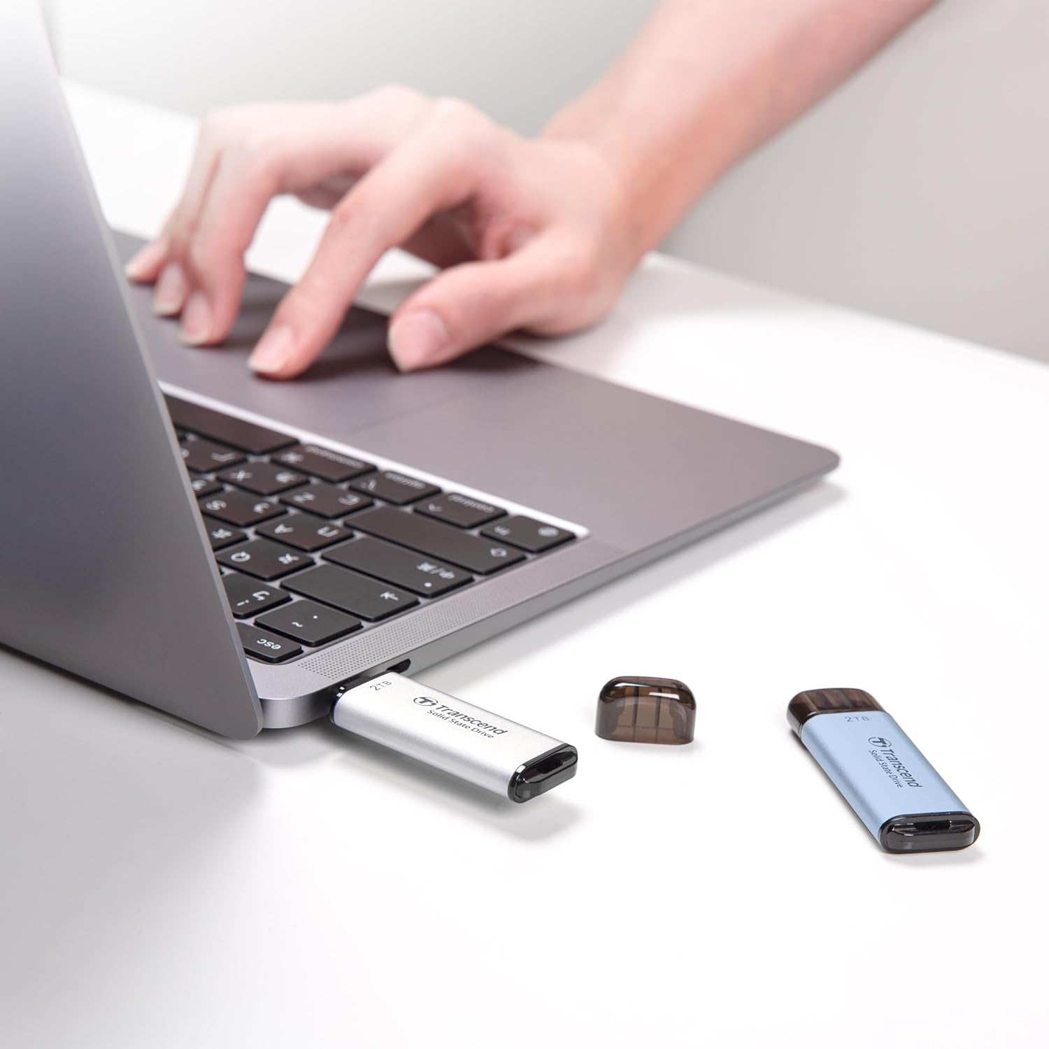 Transcend SSD Portatile ESD300C 1TB USB-C, Azzurro | Velz