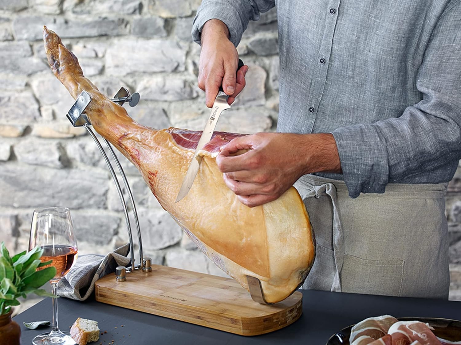 Zwilling PRO, Coltello forgiato da prosciutto, 26 cm di Lama - immagine 3