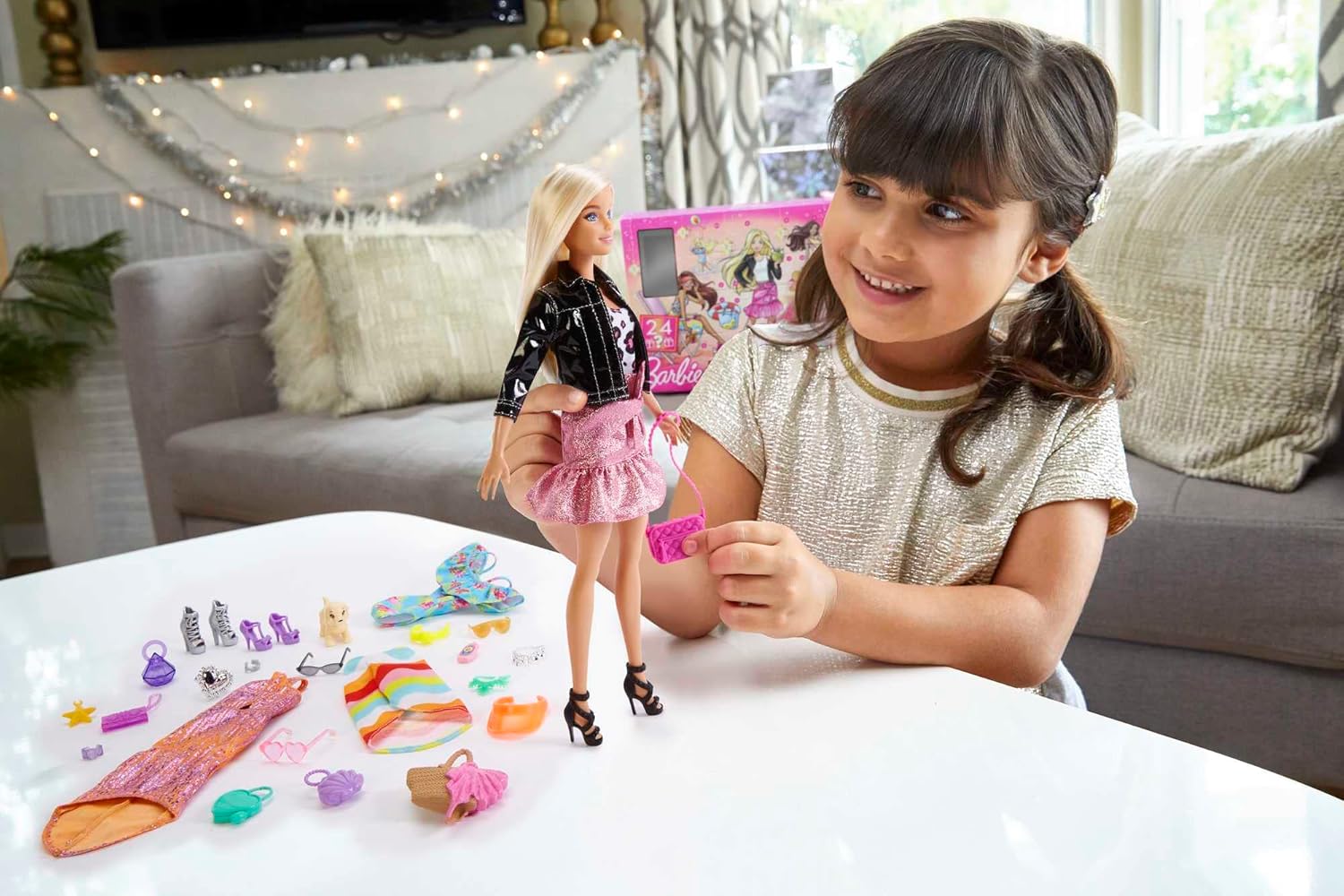 Barbie Calendario dell'Avvento con Bambola e 24 Sorprese - immagine 2
