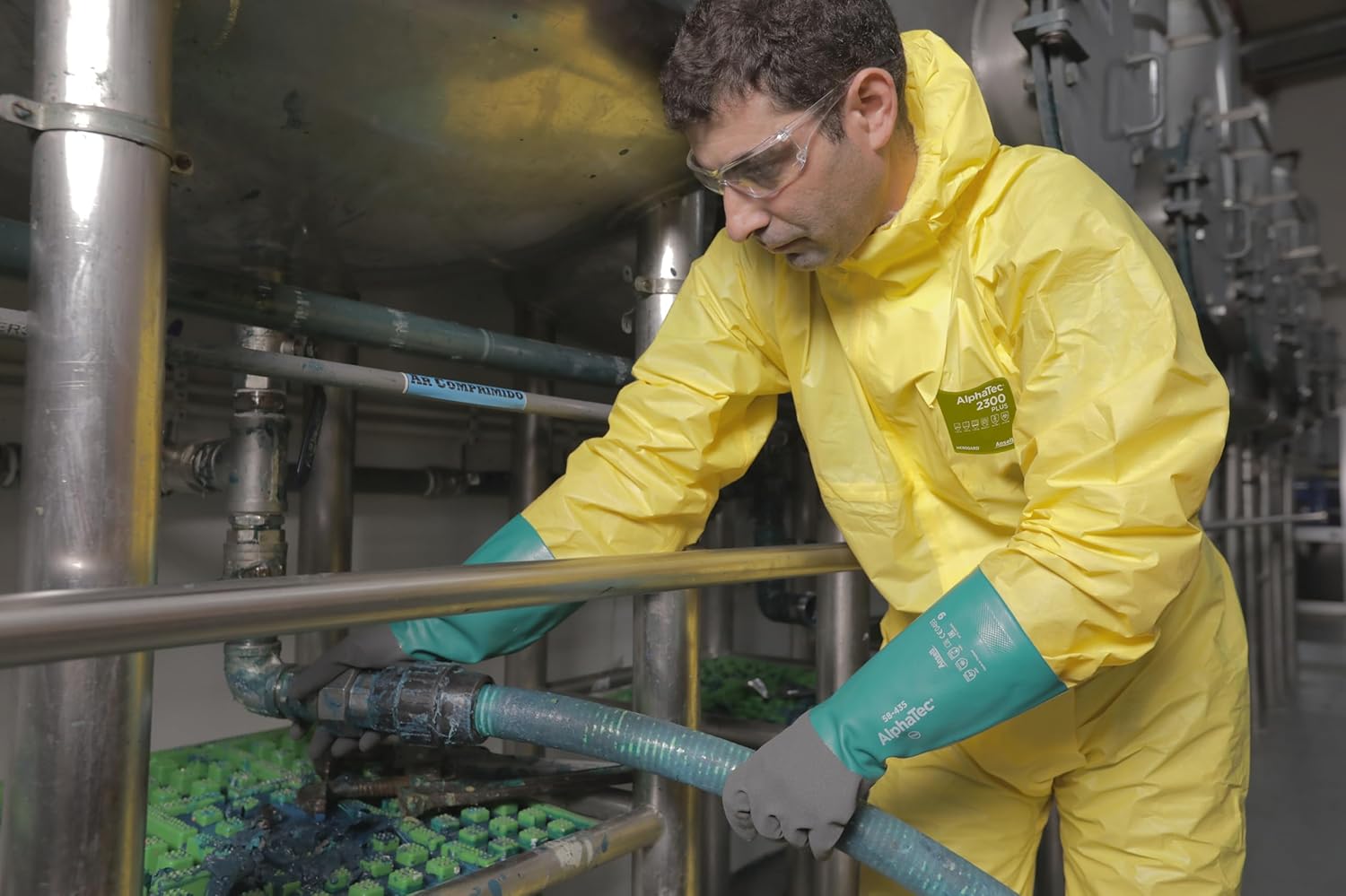 Ansell AlphaTec 2300 - Tuta Integrale Gialla - immagine 5