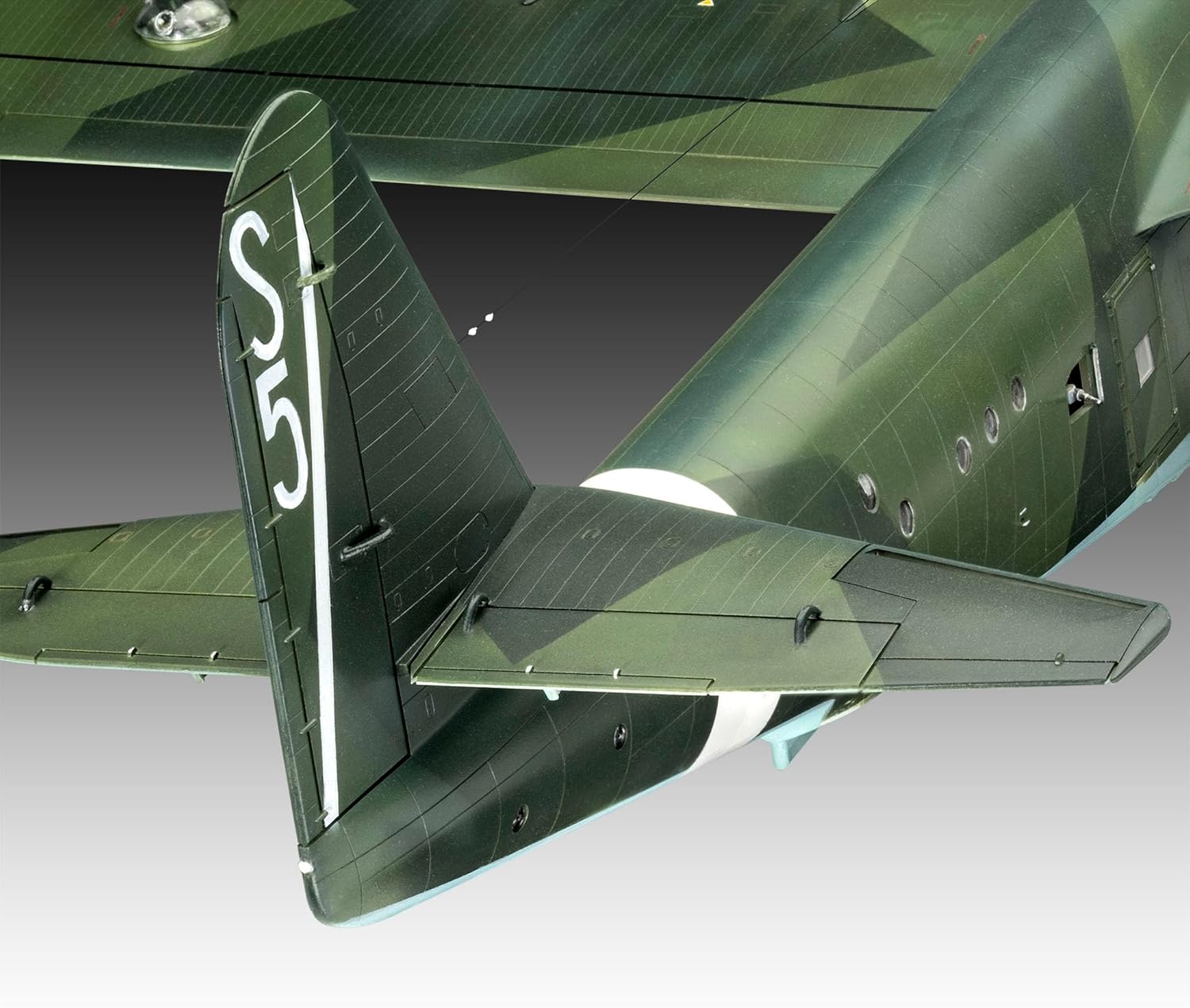 Revell 03792 Blohm & Voss BV222 - Kit Modellino 1:72 - immagine 3