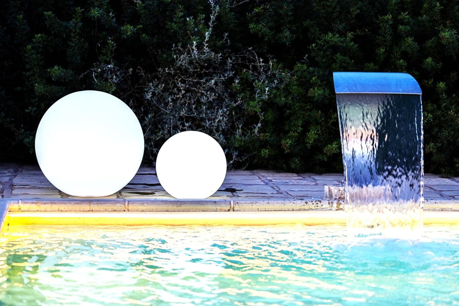 Sfera Lampada da Giardino LED RGB Solare Ø 45cm - immagine 2