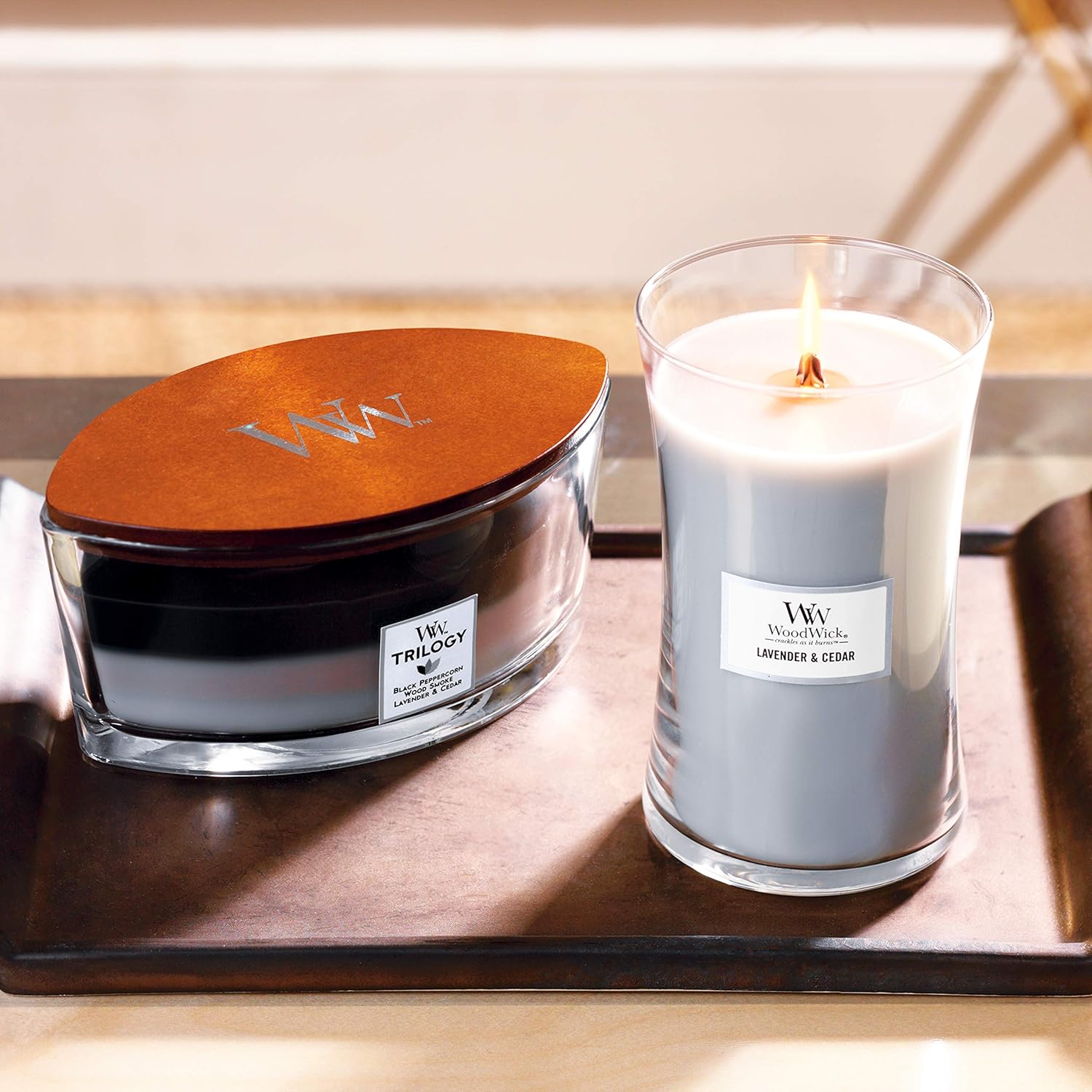 Candela Profumata Hourglass Grande Lavanda e Cedro - immagine 4