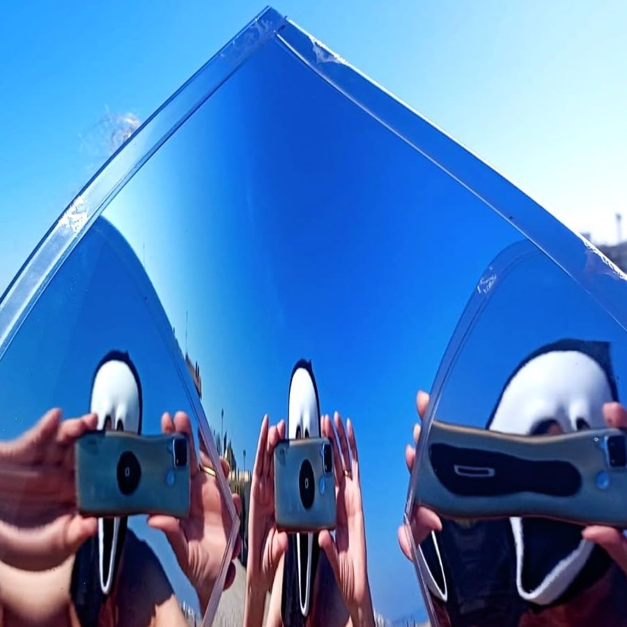 Portatile e regolabile specchio deformante. Un gioco sicuro per grandi e piccini. Un pezzo di Luna Park da portare sottobraccio