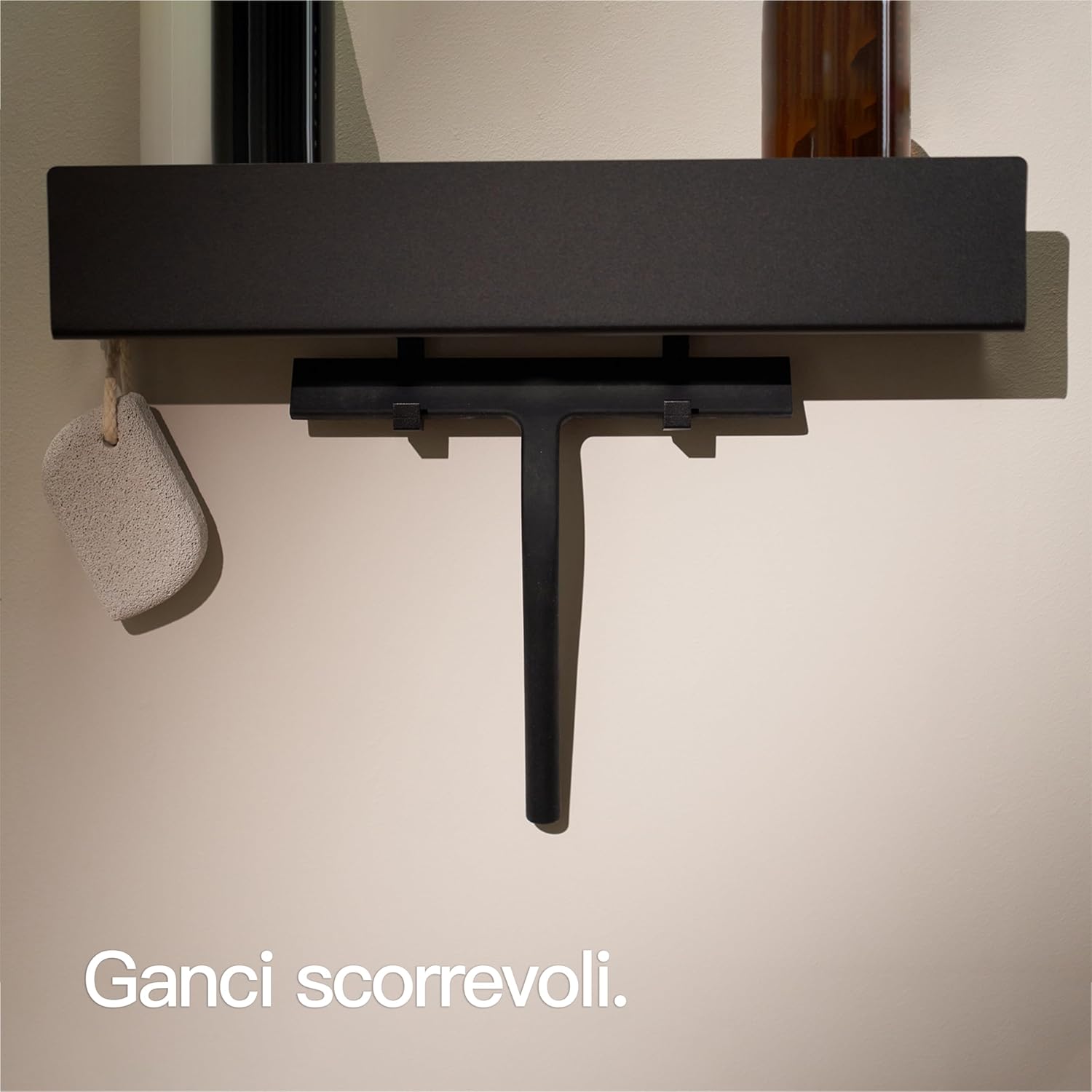 Design Amburgo Mensola Doccia Adesiva Nera 42cm - immagine 5