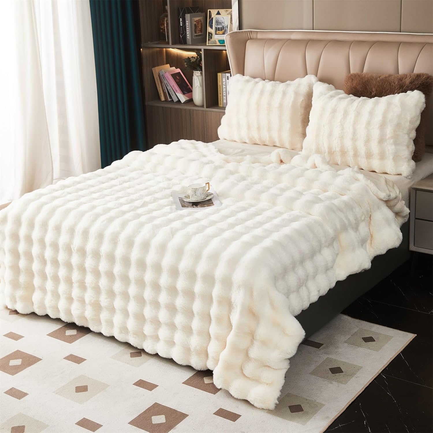 Coperta Soffice Bianca in Pelliccia Sintetica - immagine 7