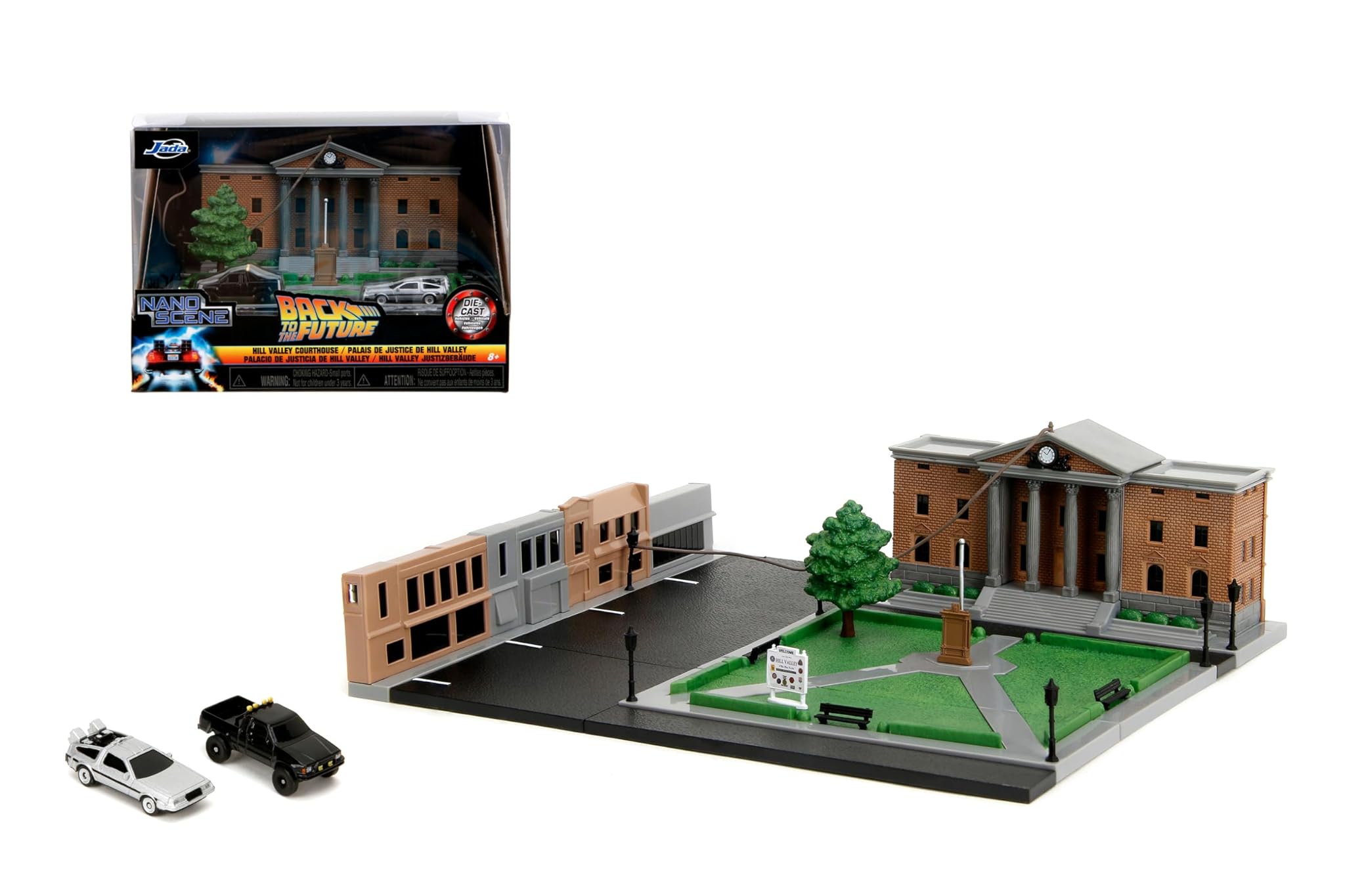 Jada Toys Back to The Future Nano Scene Clock Tower (26,5 x 23 cm) – Diorama dettagliato della Hill Valley Courthouse con 2 modelli di auto in metallo, articolo per fan Back to The Future a partire