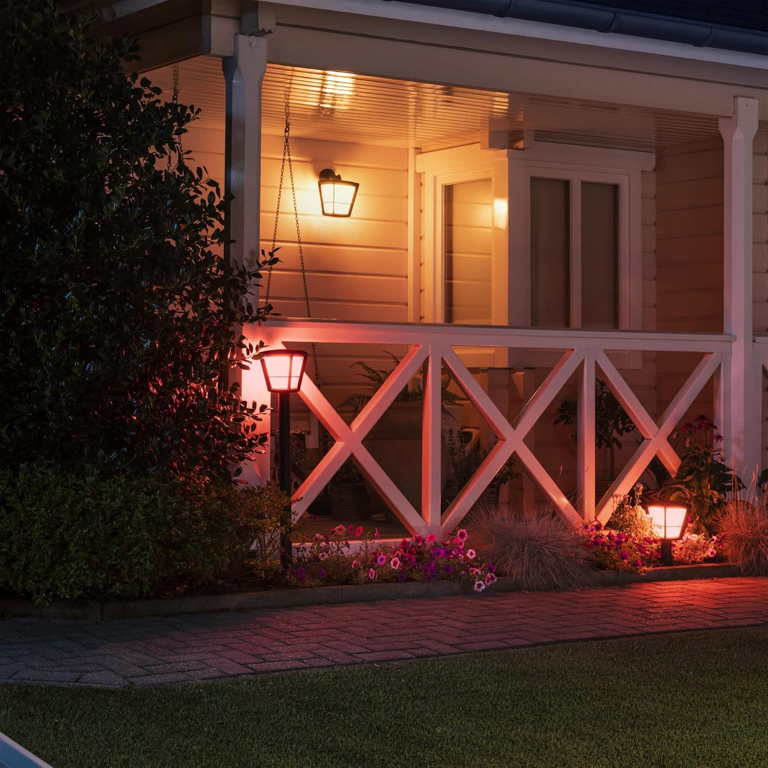 Philips Hue White and Color Ambiance - Lampada Smart da Parete - immagine 4