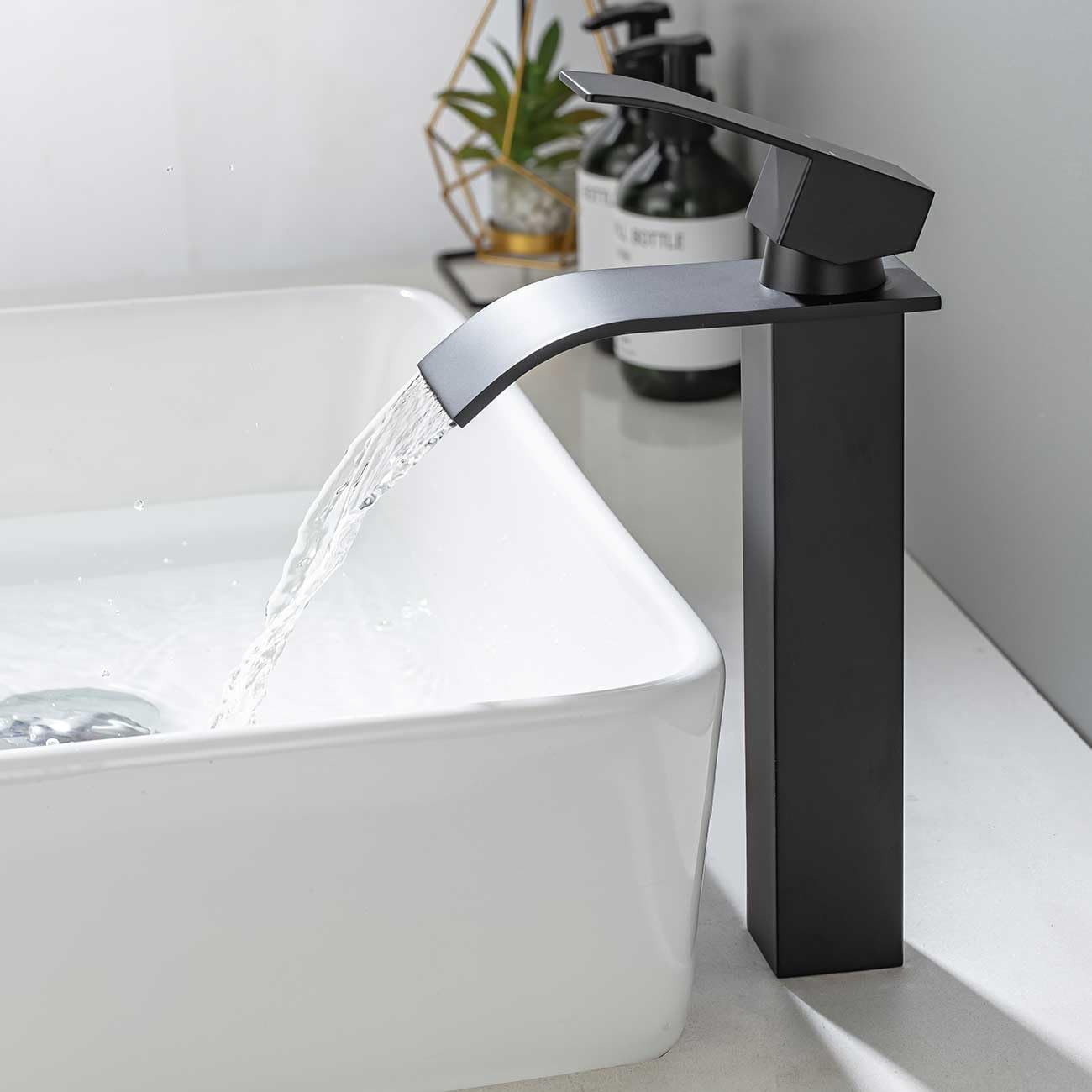 Onece Rubinetto Bagno Lavabo Alto Nero, Cascata