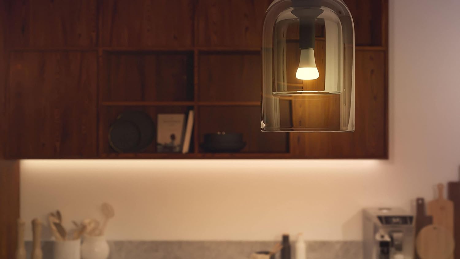 Philips Hue White Starter Kit 3 Lampadine E27 + Bridge + Smart Button - immagine 6