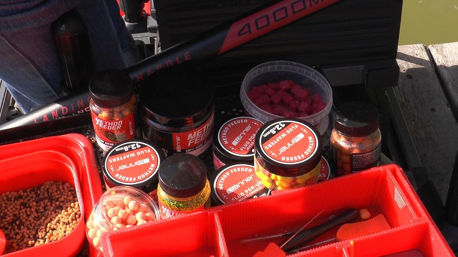 Tandem Baits Winner Set di 10 Weekend Method Feeder Fishing Box Fruit | Soft Pellet 8mm | Micro Pellet 2mm | Diffusion Turbo Dip | Fluo Wafters | Pop Up 8mm | Carpfishing Pesche Pesca Accessori Set Up - immagine 4