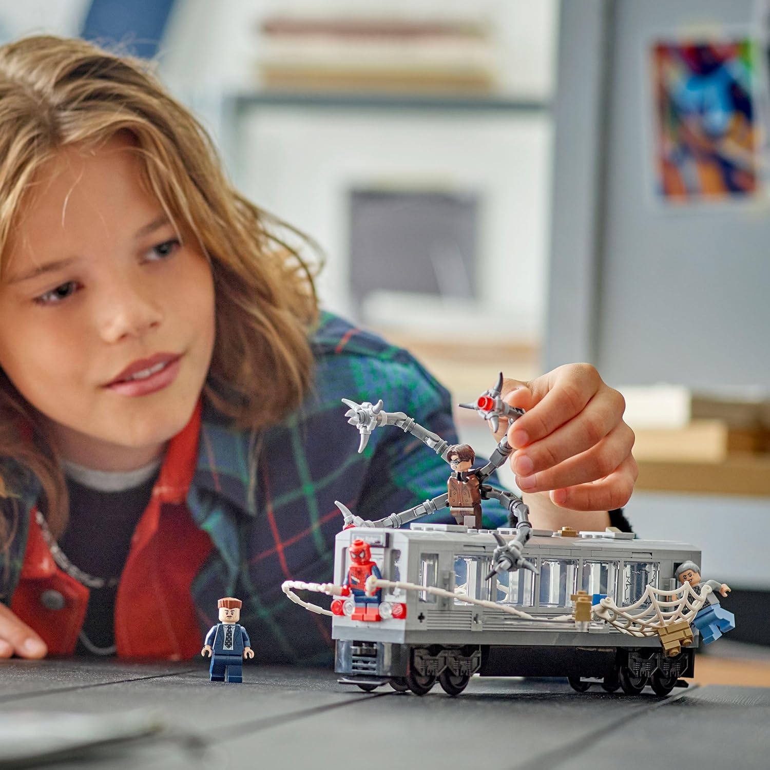 Lego Marvel Spider-Man Contro Doc Ock: Duello sul Treno 76321 - immagine 8