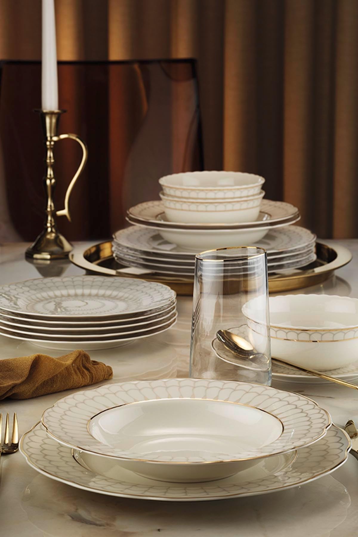 Elegante Set da Tavola 24 Pezzi 100% Porcellana