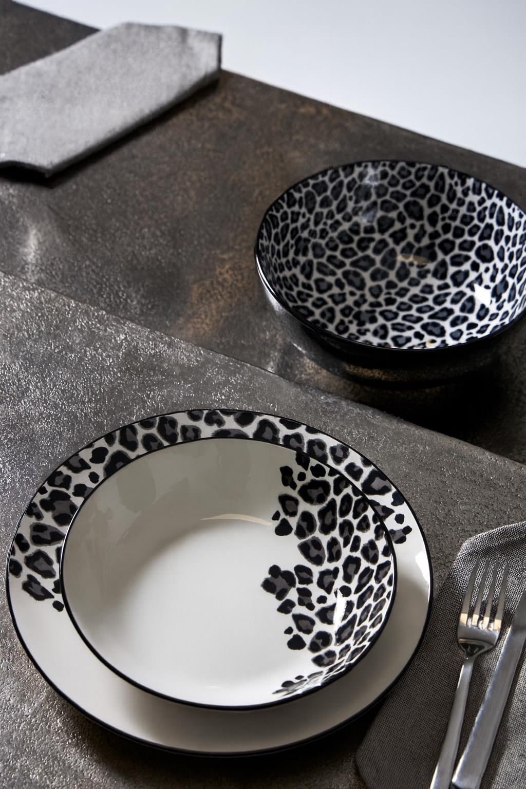 Delys 546151 - Servizio Tavola Porcellana 18 pezzi LEOPARD