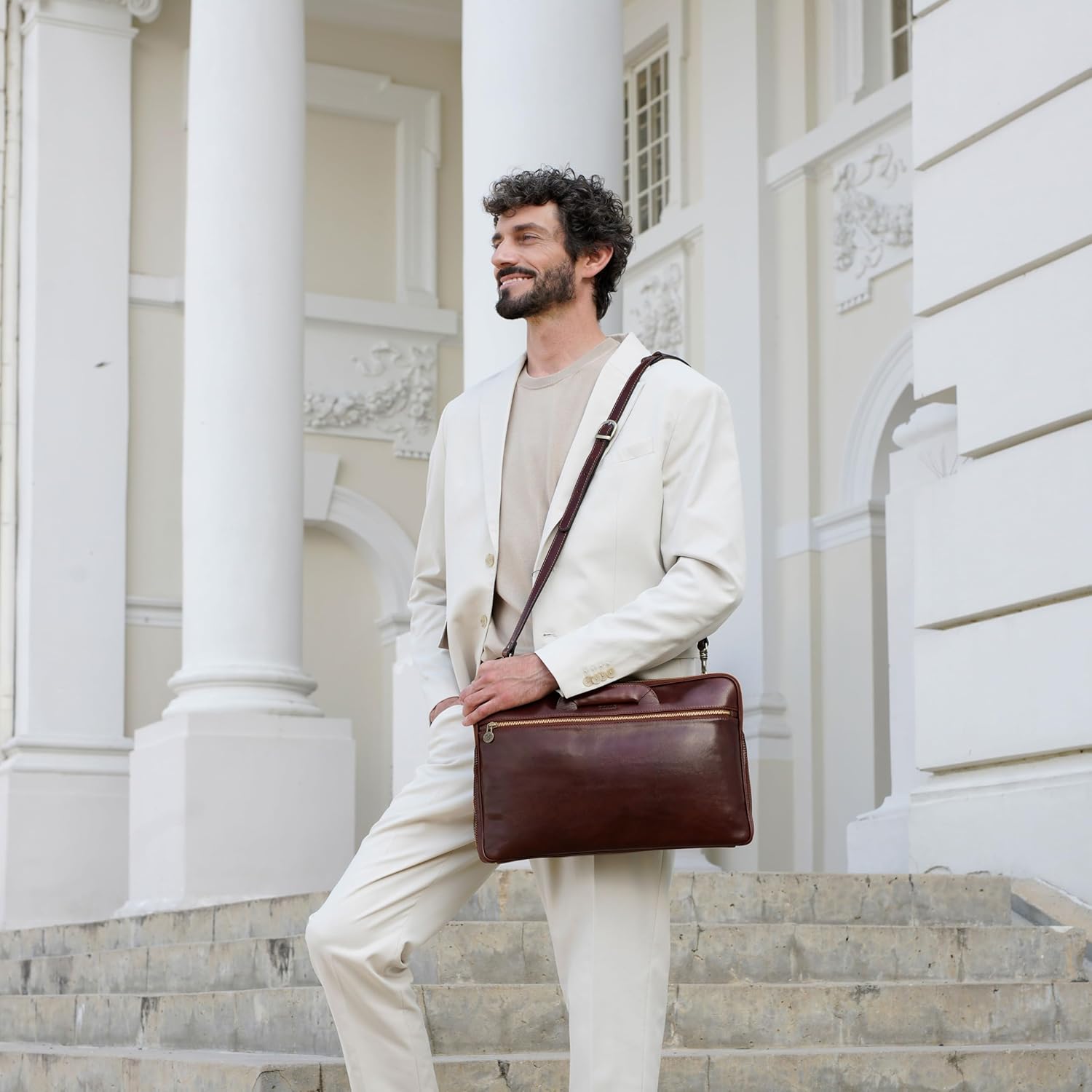 Time Resistance Borsa Messenger Slim per Laptop, Marrone scuro - immagine 2