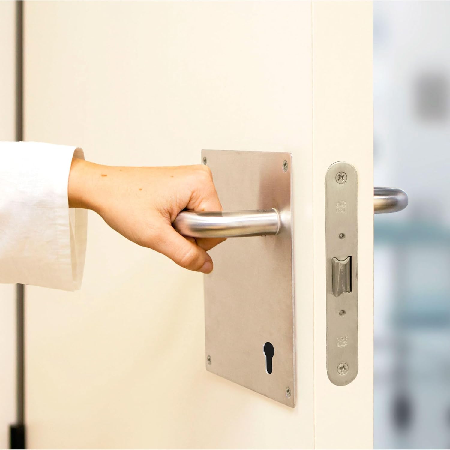 Amig Set Maniglie con Placca per Porta Mod. 4CW47 - immagine 6