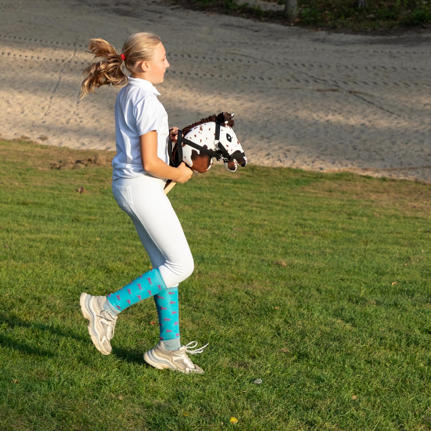 SKIPPI Hobby Horse Pezzato Sauro con Cavezza e Redini - immagine 5