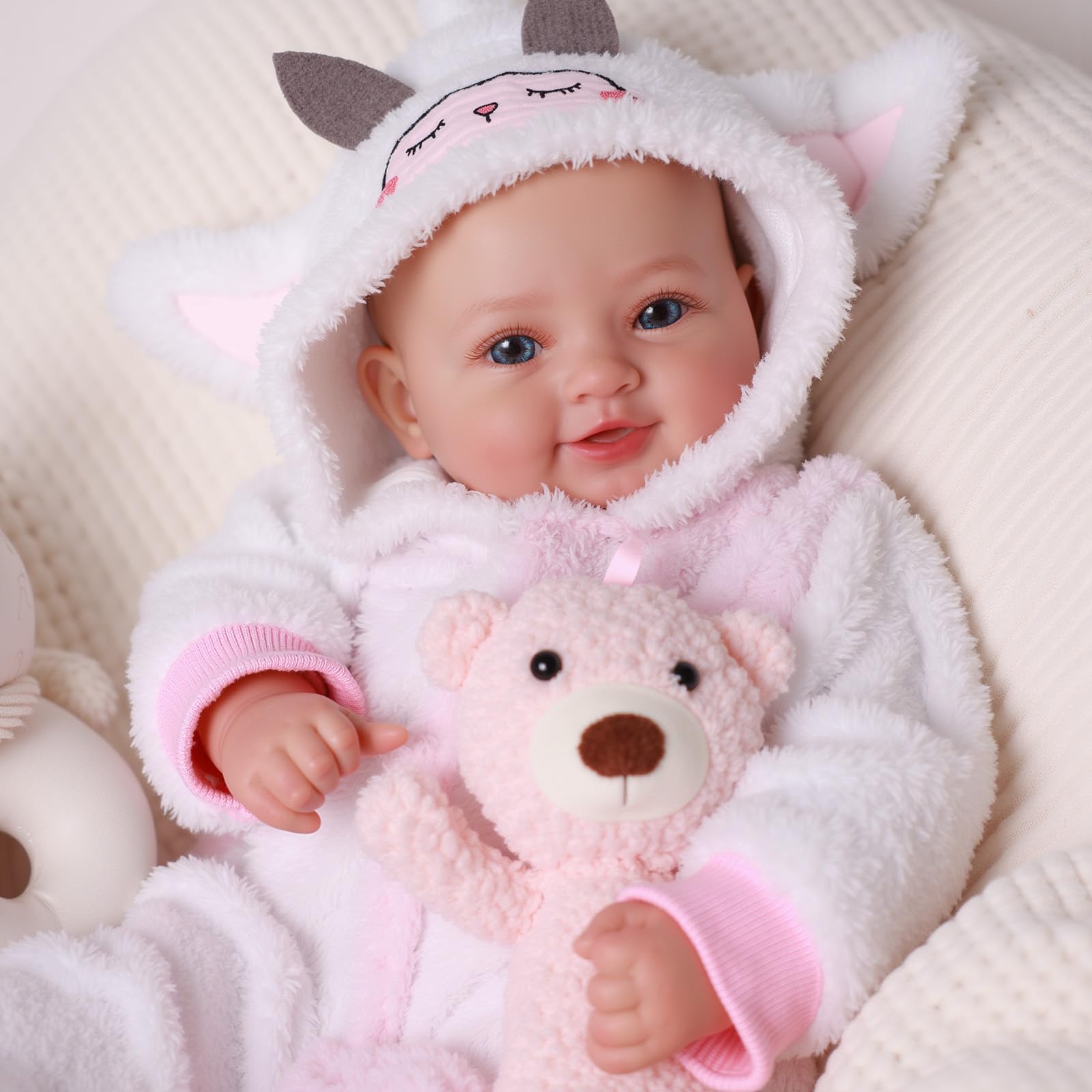 BABESIDE Bambola Realistica per Bambine - Bambola da 17 Pollici con corpo Morbido e Dolce e Sorridente, Bambole Neonate Reali con Vestito e Accessori per Bambine dai 3 Anni in Su