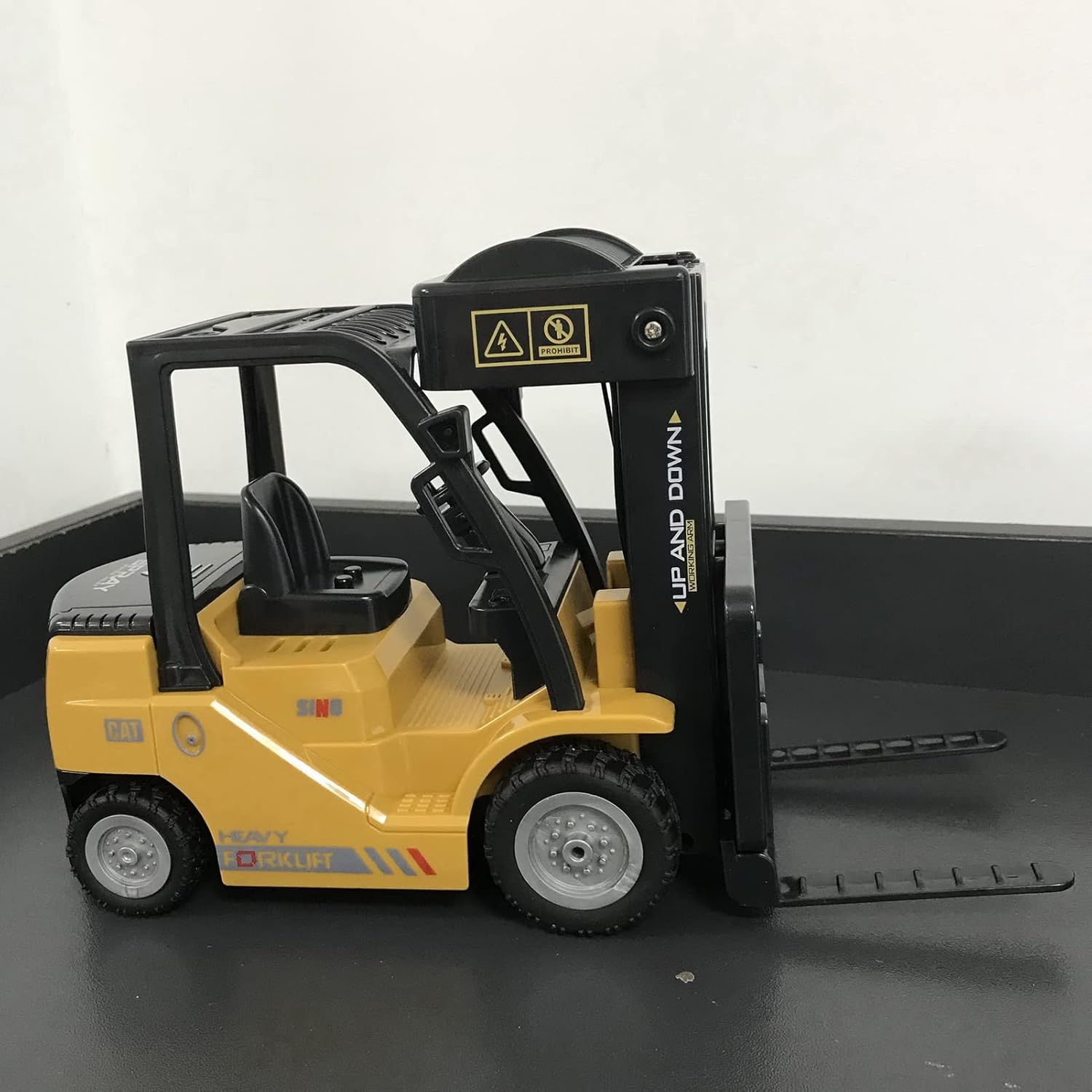 Carrello Elevatore Telecomandato Professionale 1:24 - immagine 4