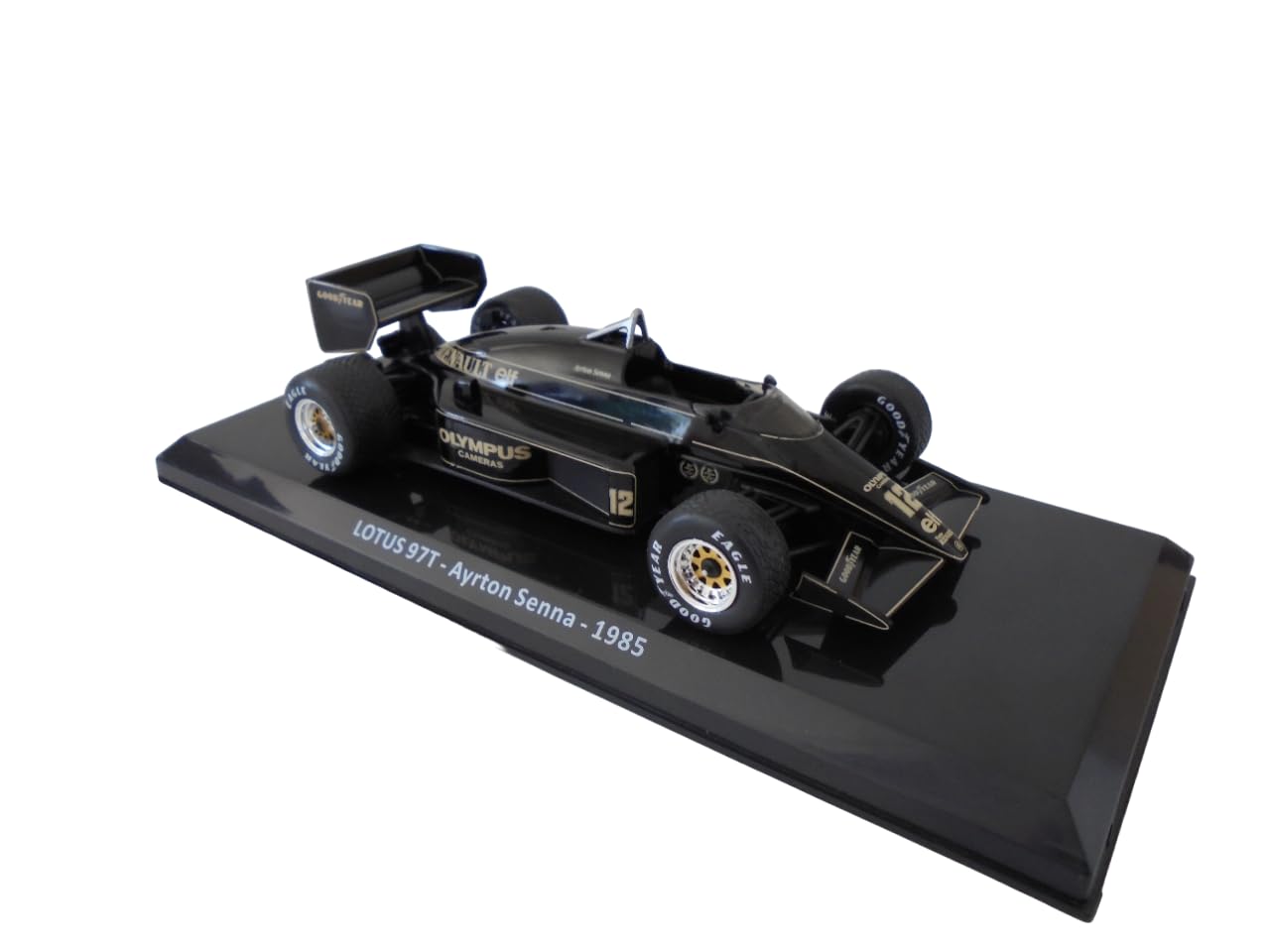 OPO 10 - Formula 1 Compatibile con Lotus 97T #12 Ayrton Senna Vincitore del GP del Portogallo Formula 1 1985 - Modellino Auto 1/24 - OR062