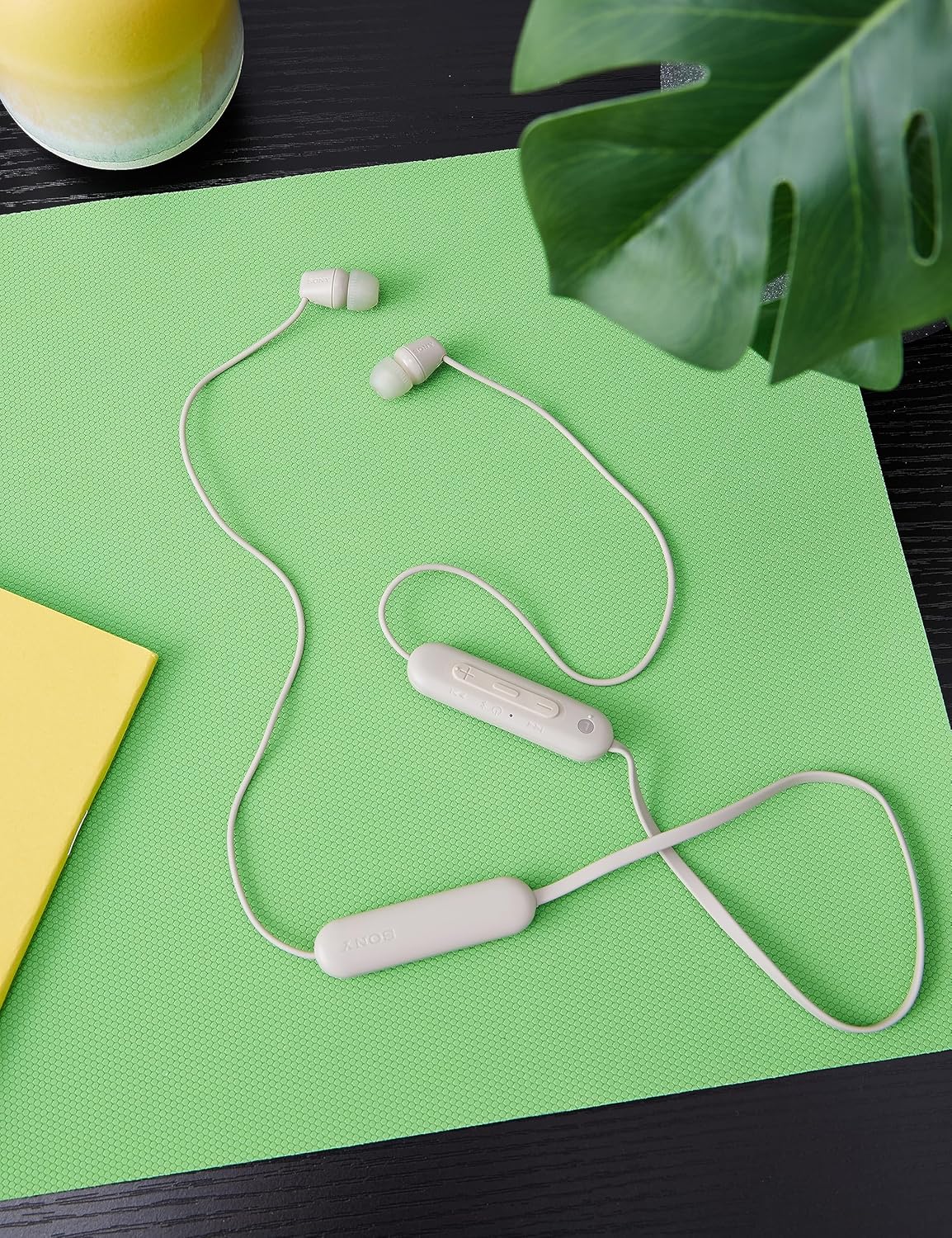 Sony WI-C100 - Cuffie Wireless Bluetooth 25h, Crema - immagine 2