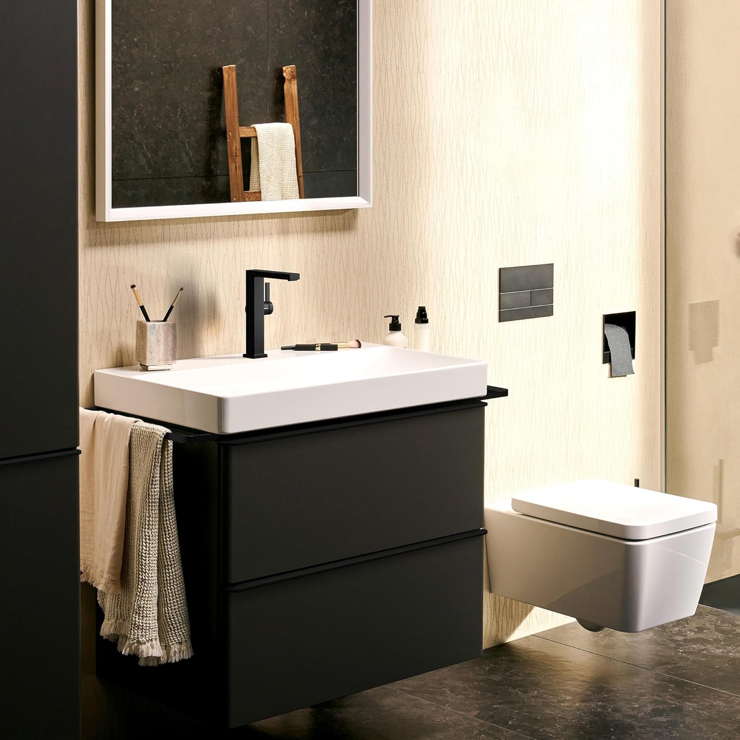 Hansgrohe Tecturis E - Rubinetto Lavabo CoolStart 211mm, Nero Opaco - immagine 2