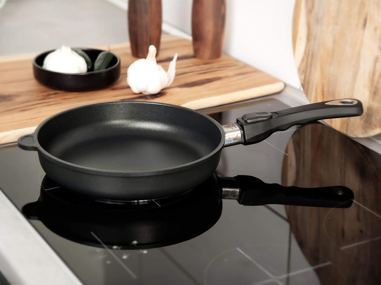 I-528 - Padella per induzione, Ø 28 cm, Altezza 5 cm - immagine 3