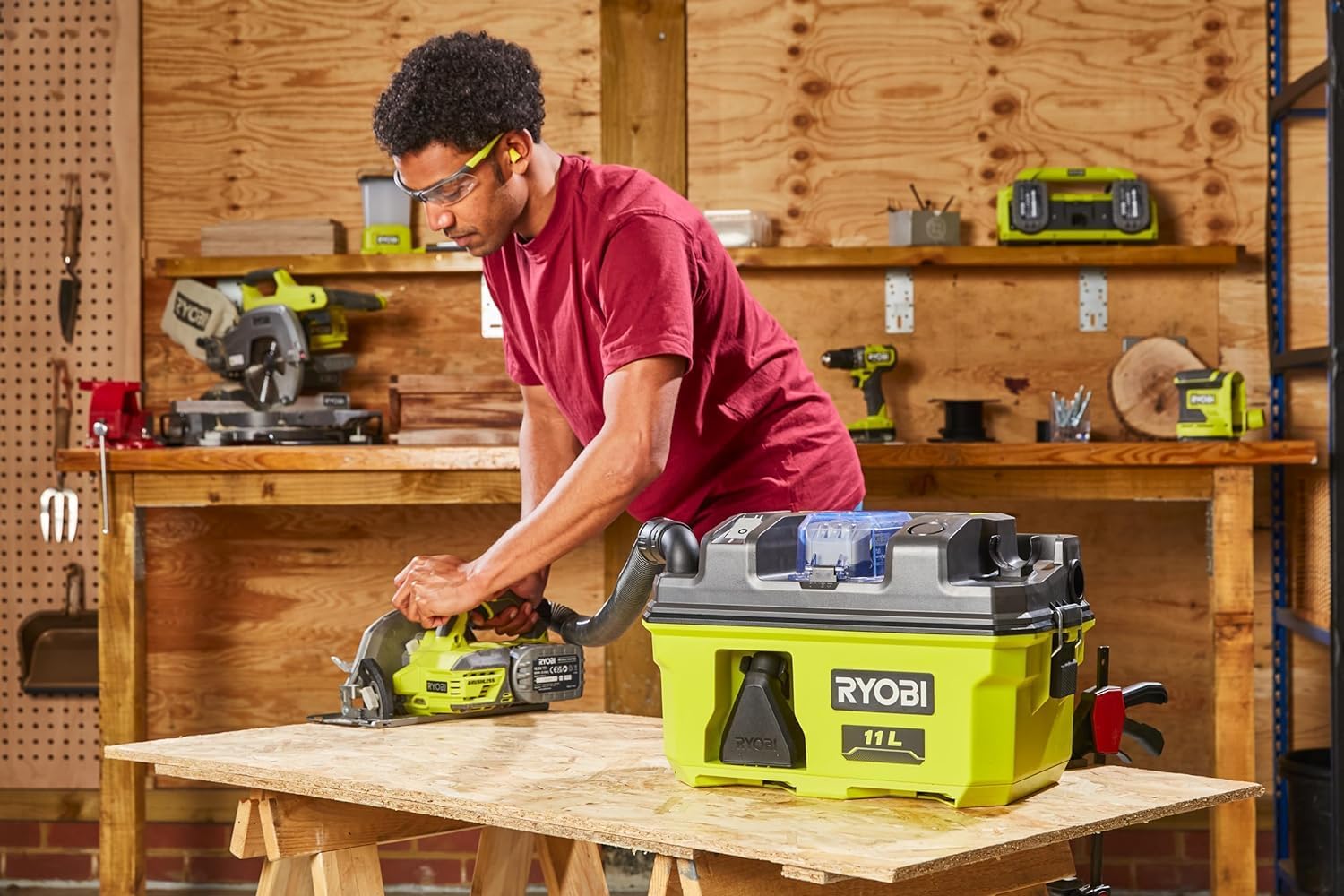 Ryobi RV1811 - Aspiratore Portatile 18V ONE+ 11L - immagine 2