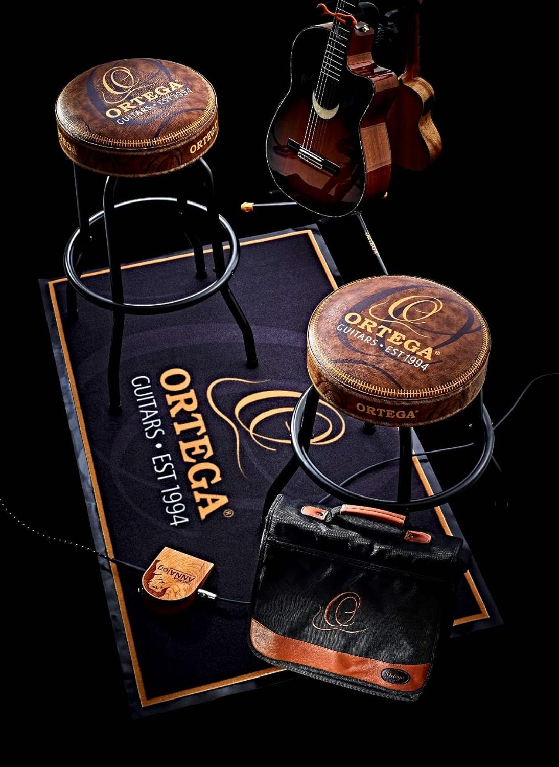 Ortega Guitars Padded Stage Stool - Altezza 61 cm - immagine 2