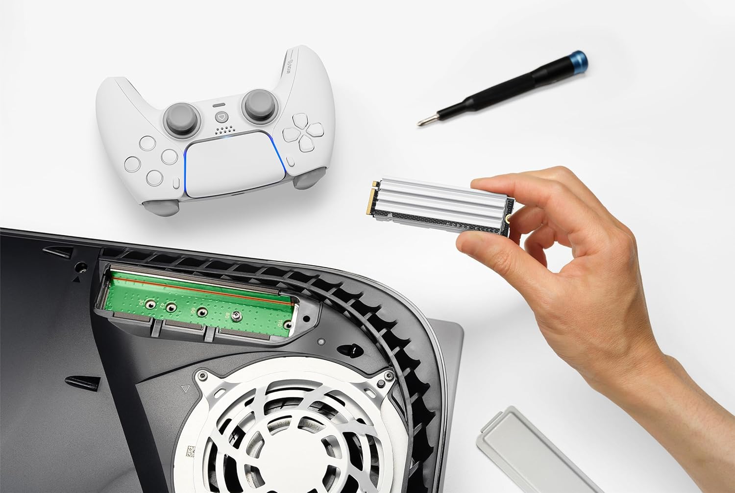 Corsair MP600 ELITE 2TB M.2 PCIe Gen4 x4 NVMe SSD - immagine 8