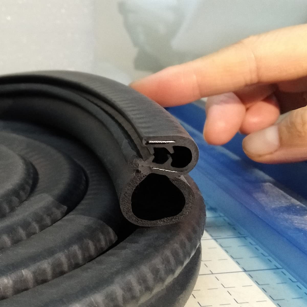 Striscia di protezione universale in gomma per porta, campione nero, 0,15-0,20 m