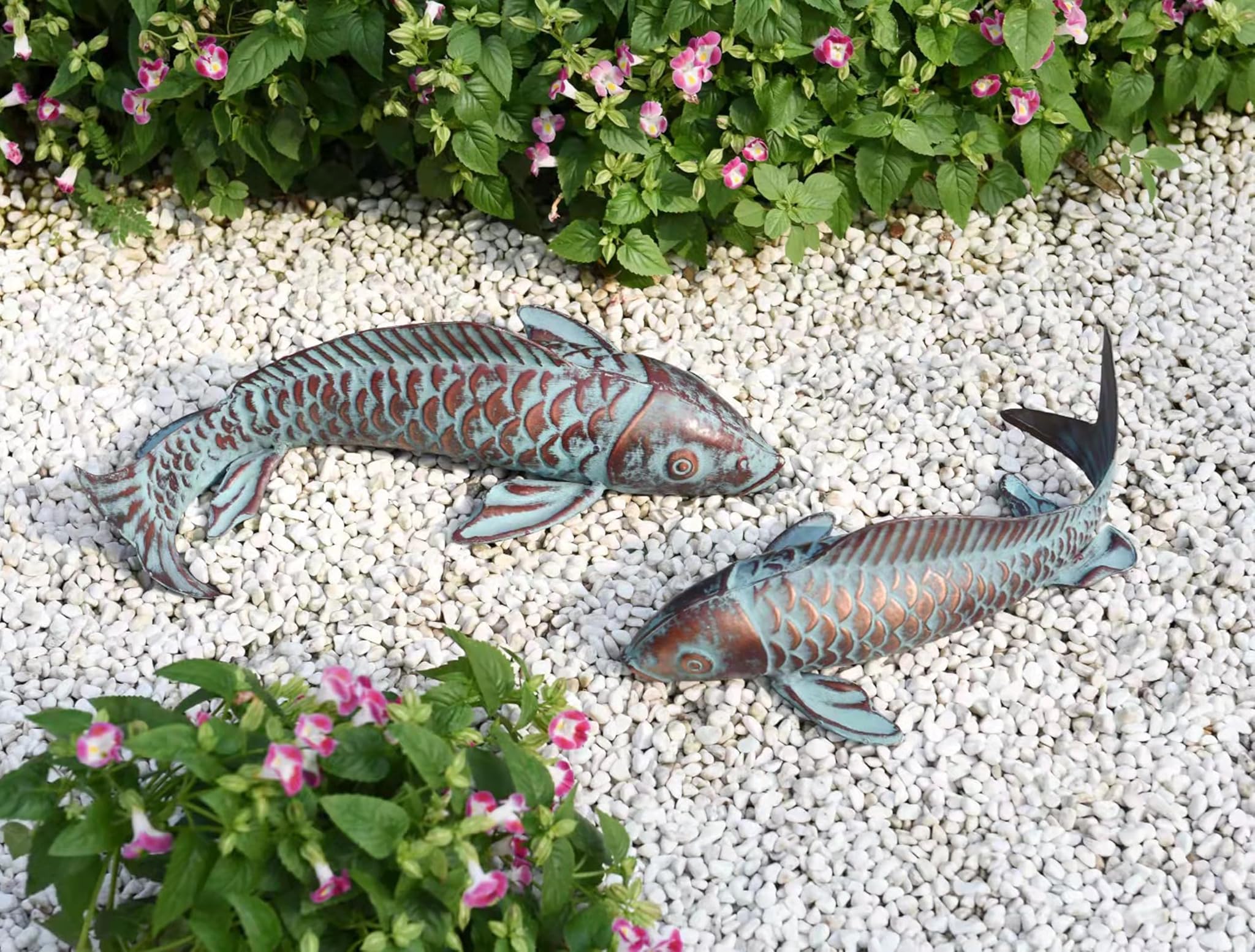 Clyb Set 2 Statue Decorative Pesce Koi in Rame Anticato