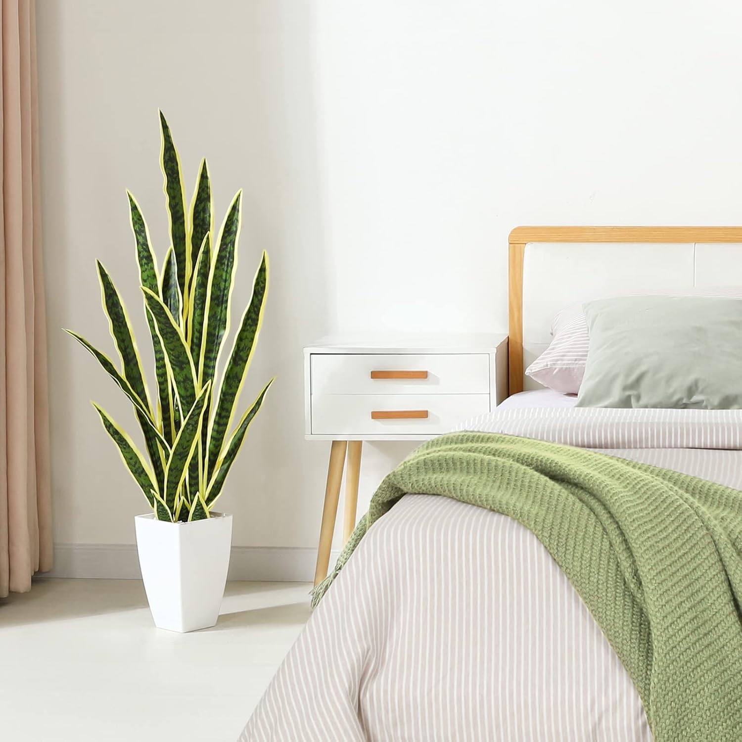 Crosofmi Pianta Finta Sanseveria 110 cm con Vaso, Giallo - immagine 3