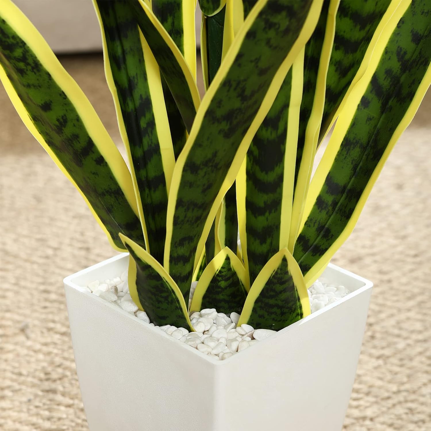 Crosofmi Pianta Finta Sanseveria 110 cm con Vaso, Giallo - immagine 5