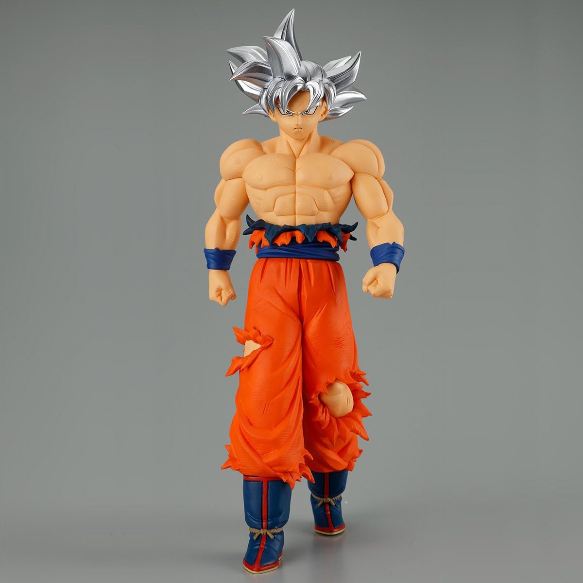 Banpresto BP29520P Action Figure Goku Ultra Instinct 20cm - immagine 2