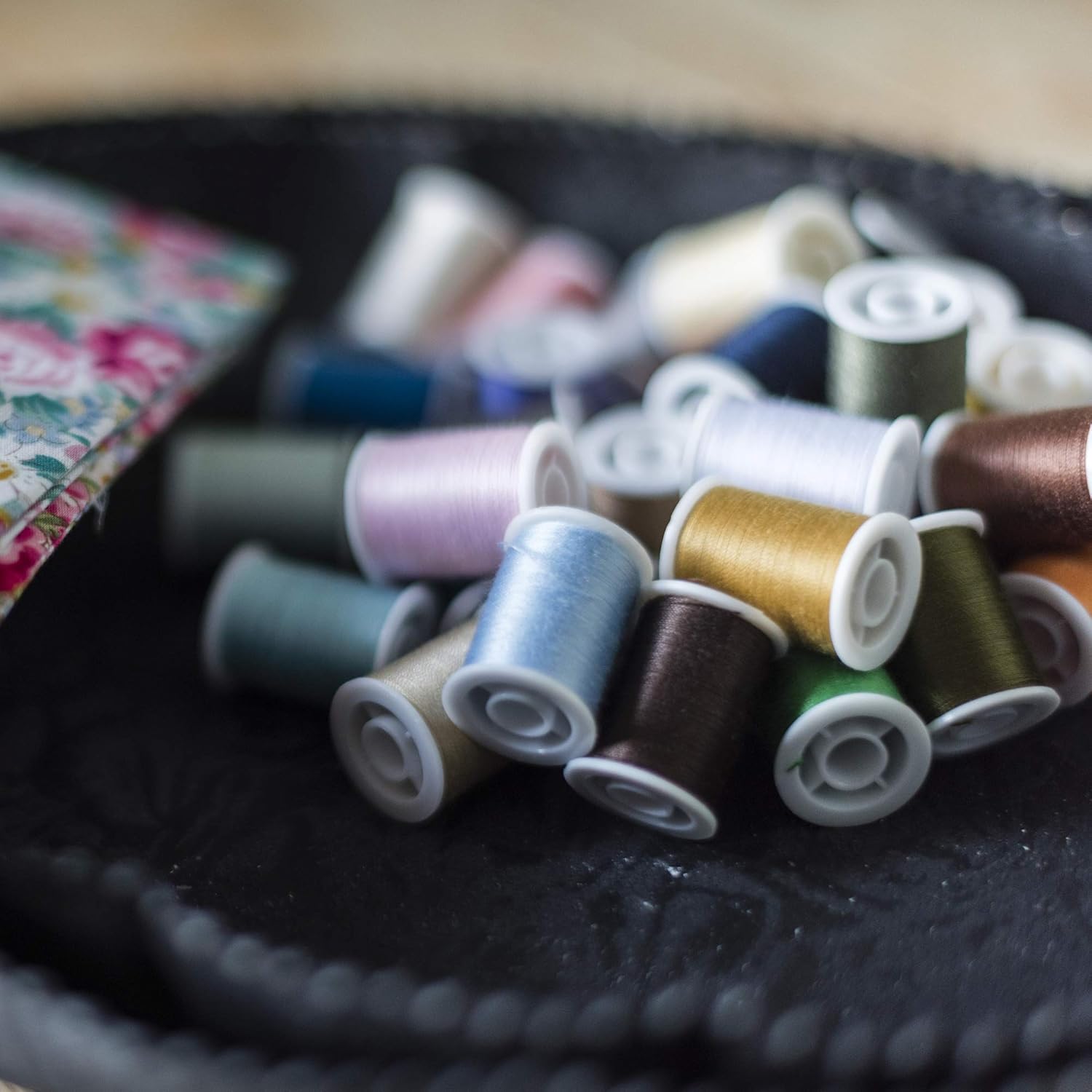 Korbond Set Completo per Cucire 30 Rocchetti 1350m - immagine 3