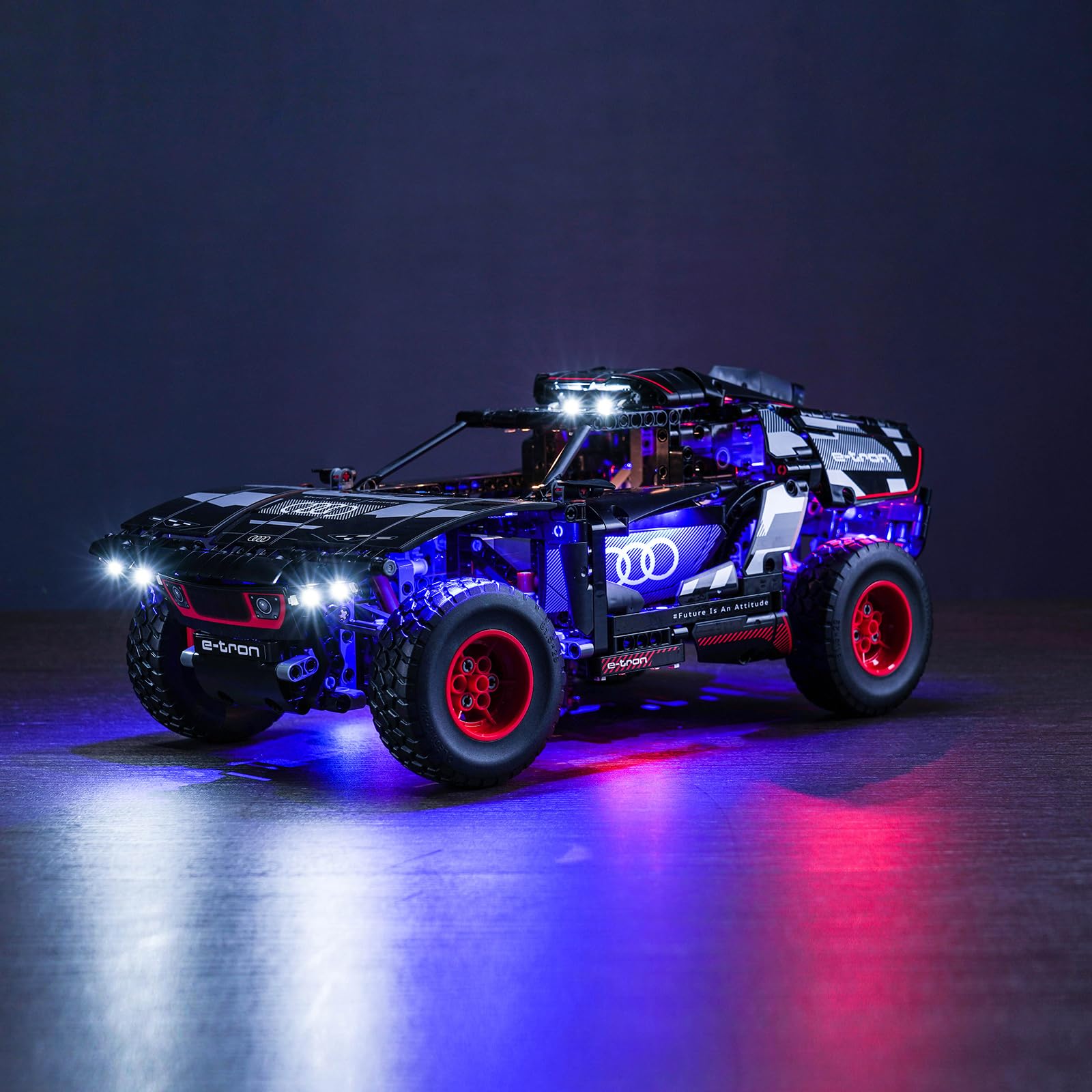 42160 Audi RS Q e-tron – Versione Standard