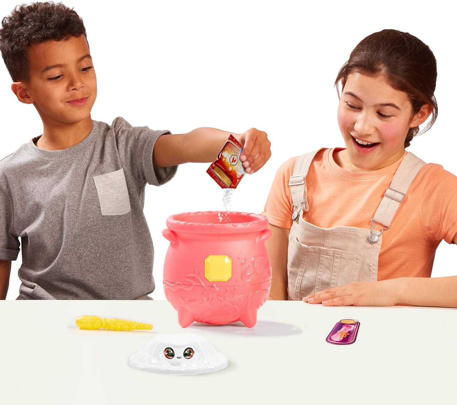 Magic Mixies Magical Gem Surprise Fire Magic Calderon - immagine 2