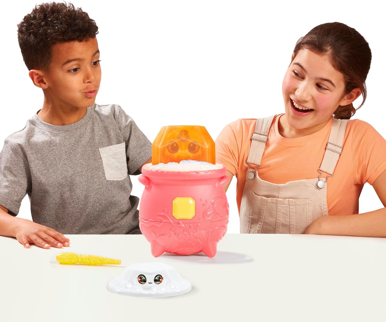 Magic Mixies Magical Gem Surprise Fire Magic Calderon - immagine 4