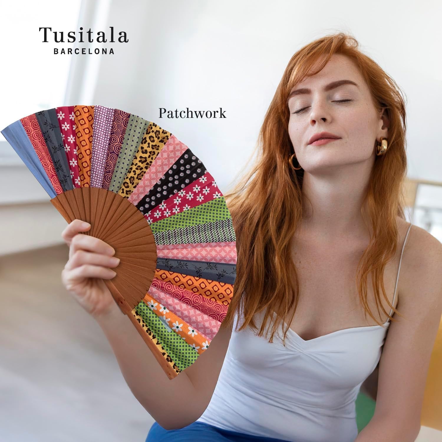 Tusitala Barcelona Ventaglio Legno e Cotone Patchwork - immagine 5