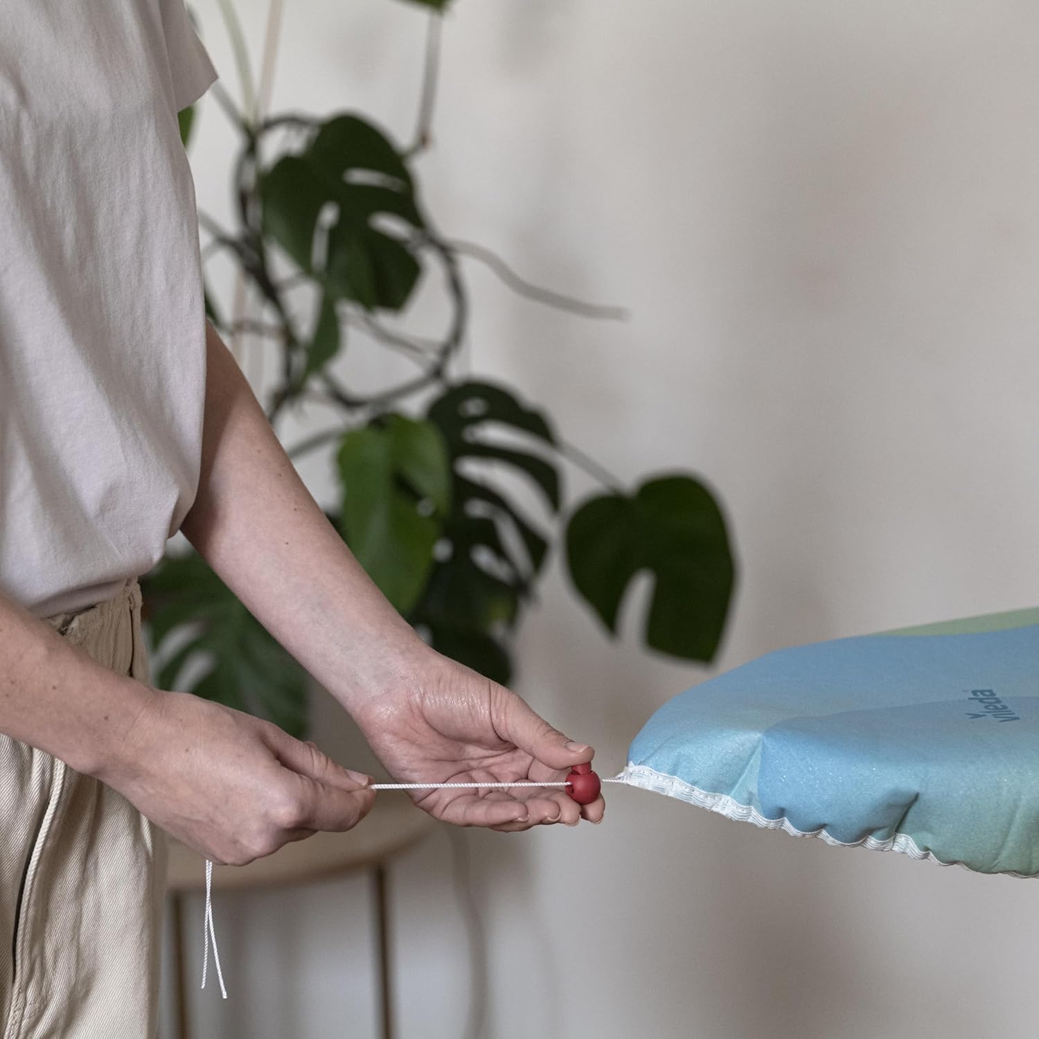 Vileda Premium 2in1 Copriasse da Stiro Universale, Azzurro - immagine 3