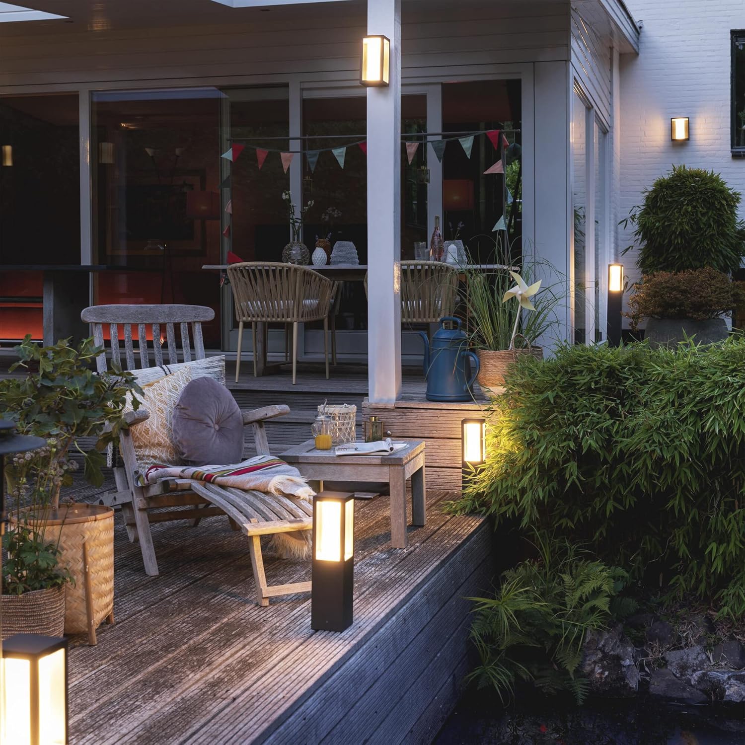 Philips Hue Impress Palo per Esterni con LED Integrato, Nero - immagine 2