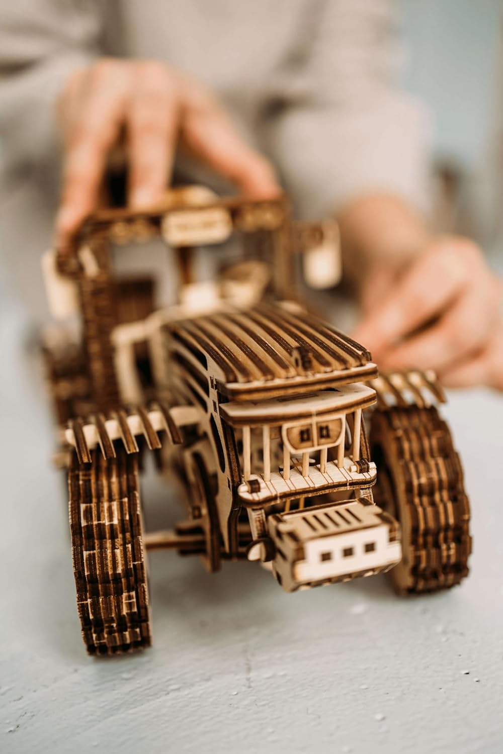 Wood Trick Trattore in Legno da Costruire - 2 Velocità - immagine 5