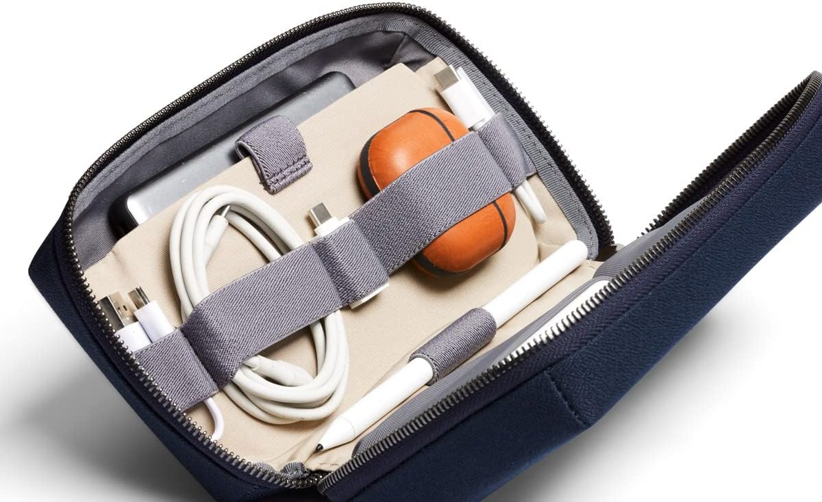 Bellroy Tech Kit - Custodia con cerniera per accessori hi-tech, Navy - immagine 3