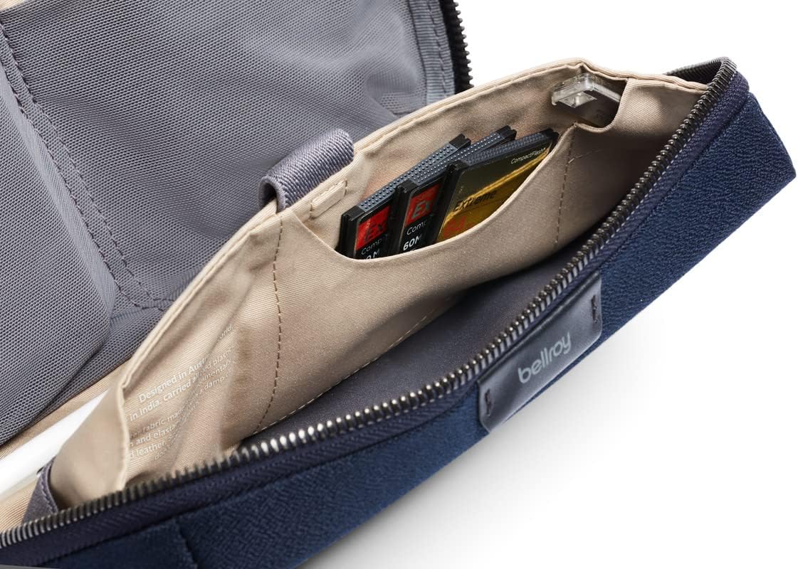 Bellroy Tech Kit - Custodia con cerniera per accessori hi-tech, Navy - immagine 4
