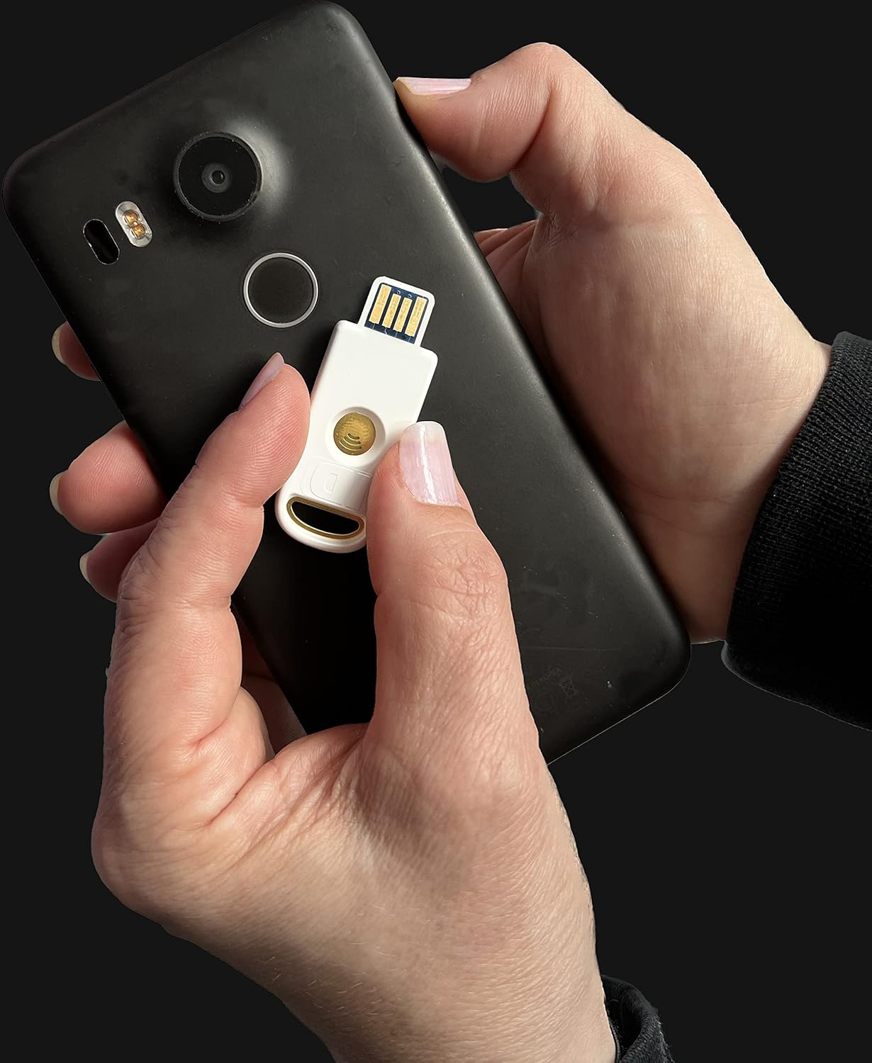 Identiv FIDO2 NFC+ Security Key USB-A Token - immagine 2